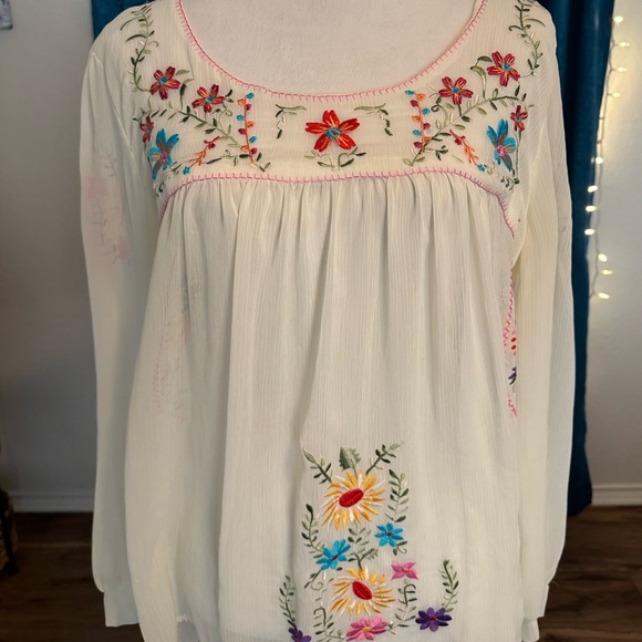 Mushka by Sienna Rose Embroidered Peasant Top 🌺 - Picture 7 of 7